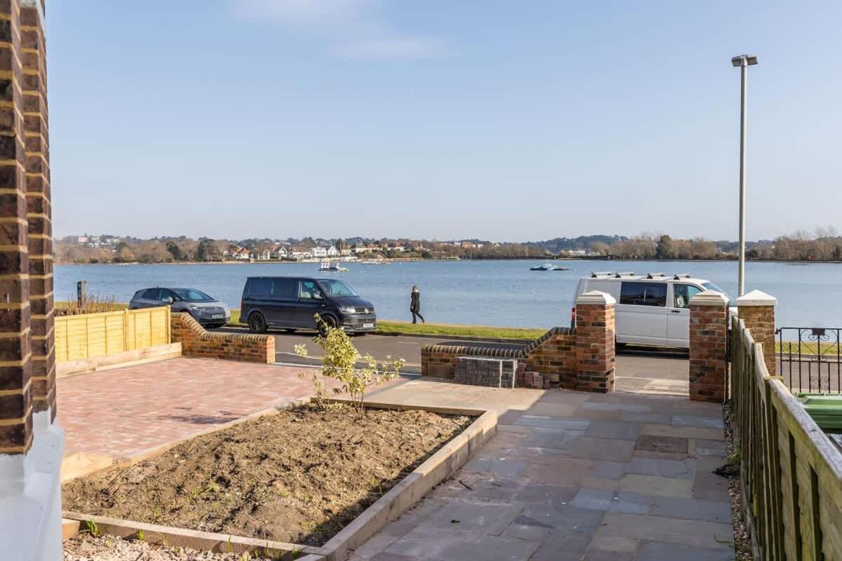 Park Lake View Пул Екстериор снимка
